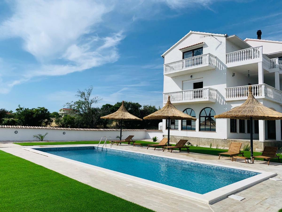 Apartmani Viktorija Vrana  Ngoại thất bức ảnh